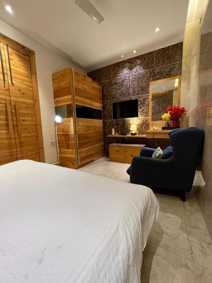 Divine Studios Rajouri Garden Nowe Delhi Zewnętrze zdjęcie