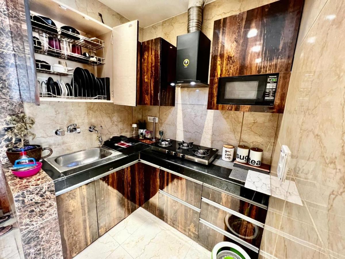 Divine Studios Rajouri Garden Nowe Delhi Zewnętrze zdjęcie
