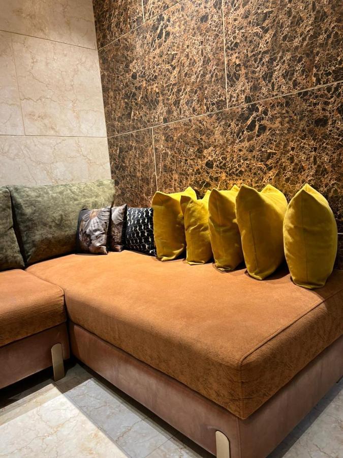 Divine Studios Rajouri Garden Nowe Delhi Zewnętrze zdjęcie